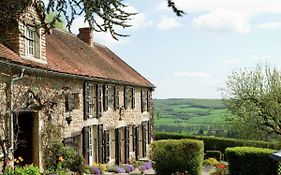 Charming Holiday Home Beautiful Surroundings